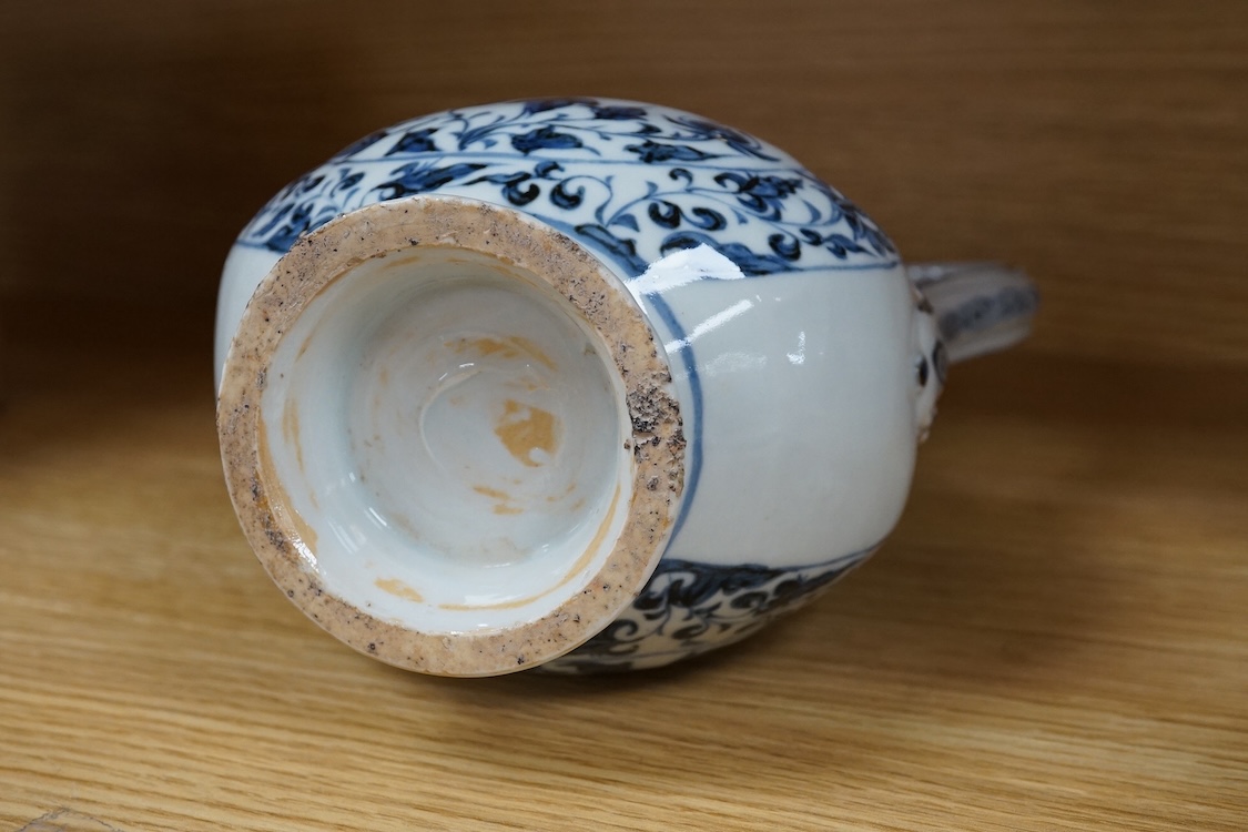 A Chinese porcelain blue and white wine ewer, 29cm high